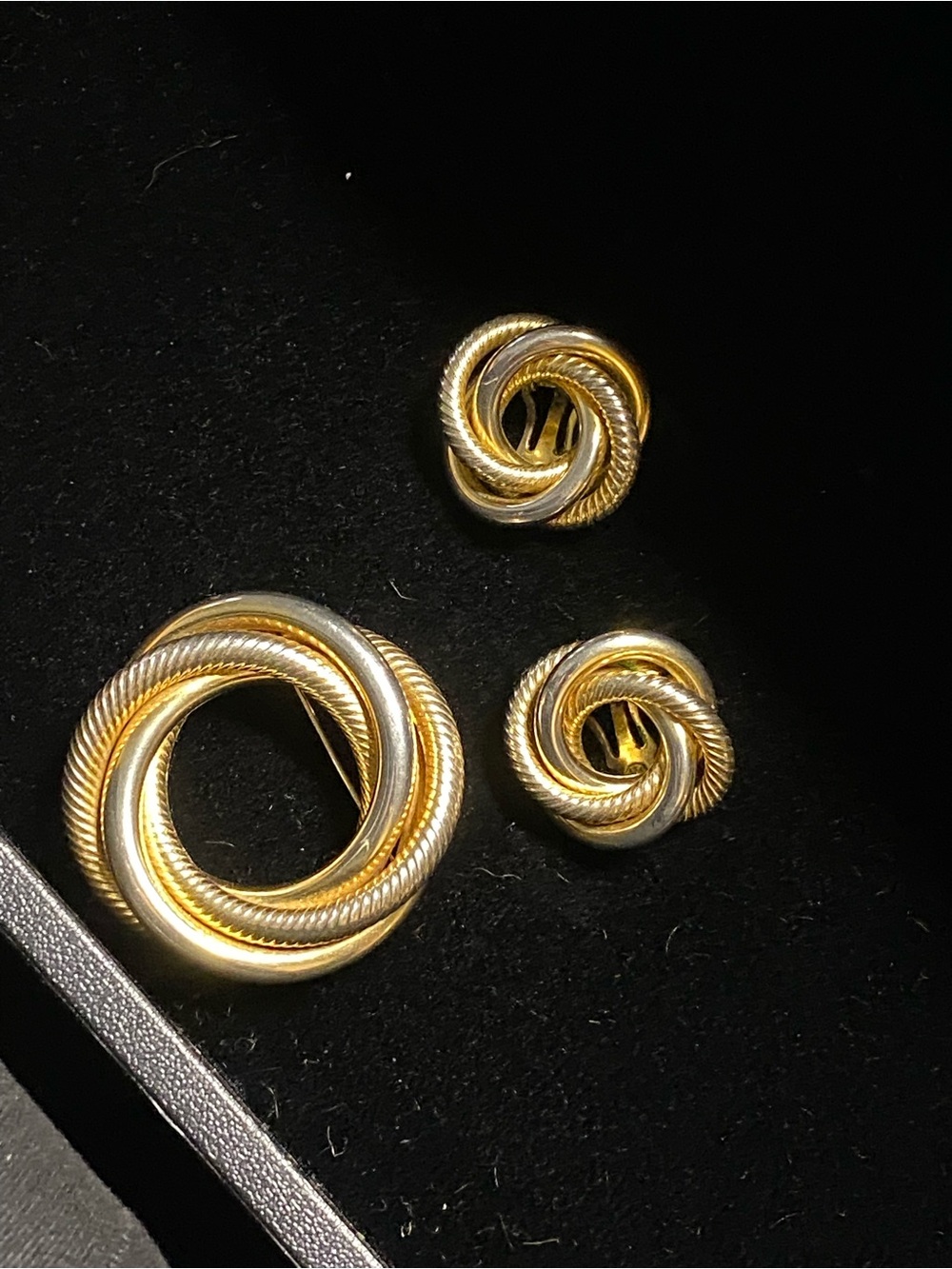 Classic Gold Knot Brooch with Matching Clip Earrings